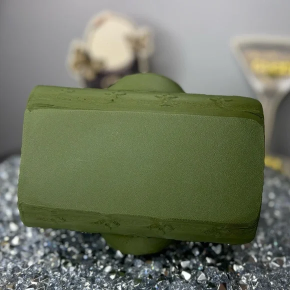 Elegant Designer inspired vase - Picture 9 of 16